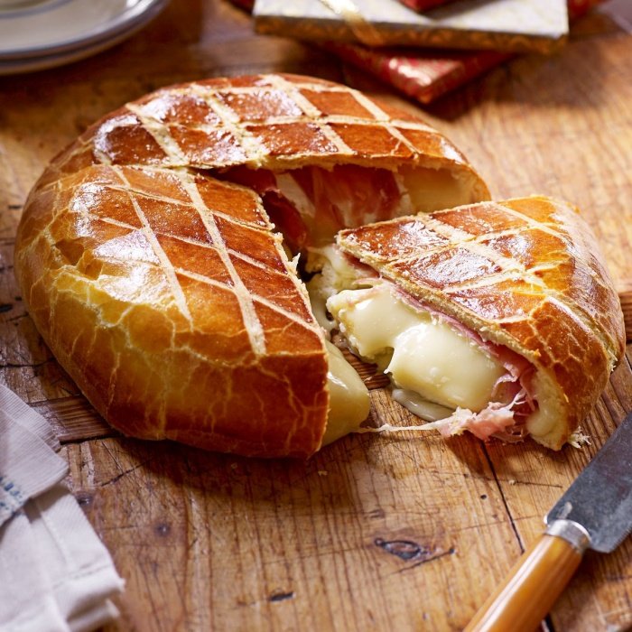 Brie Wrapped in Prosciutto and Brioche
