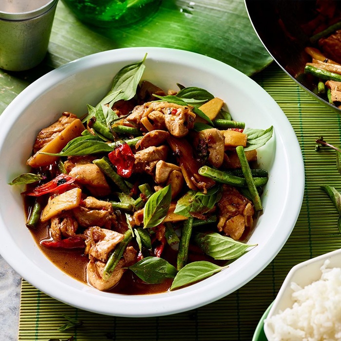 Stir-Fried Chicken with Chillies and Basil